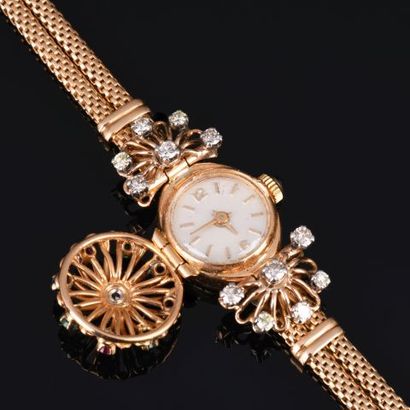 Watch of lady with hood in yellow gold 18K...