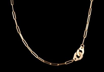 DINH VAN

Handcuff

Necklace in yellow gold...