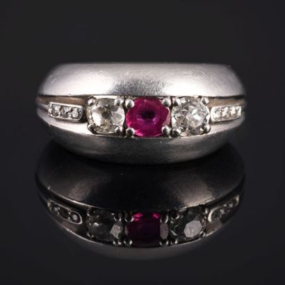 Elégante bague Jonc en platine 850 millièmes...
