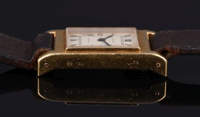 
CARTIER




Tank bec d’aigle Duoplan




Rarissime...