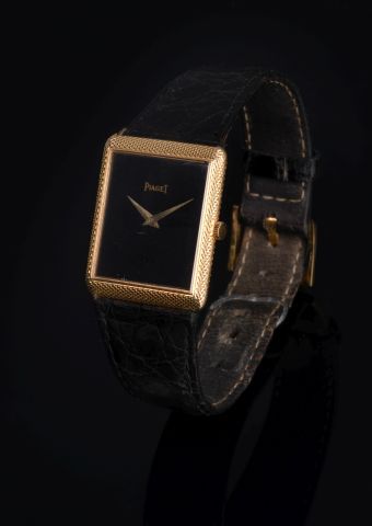 PIAGET

Montre unisexe en or jaune 18K 750...
