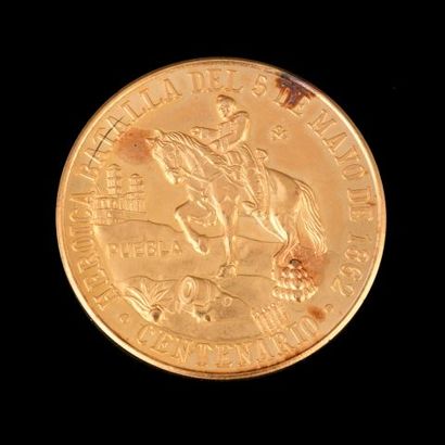 MEXIQUE - Médaille en or célébrant la bataille...