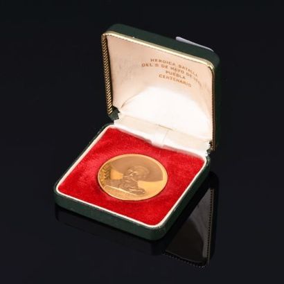 MEXIQUE - Médaille en or avec à l'avers le...