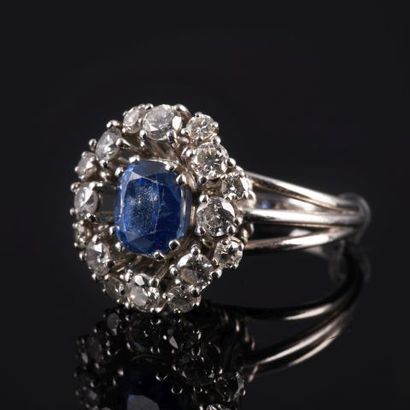 Bague en platine 850 millièmes ornée d’un...