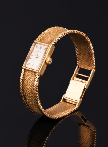ZENITH

Montre de dame en or jaune 18K 750...
