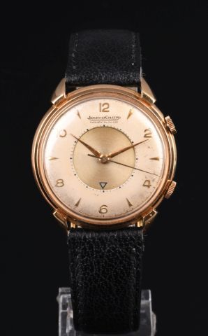 JAEGER LeCOULTRE

Mémovox

Montre réveil...