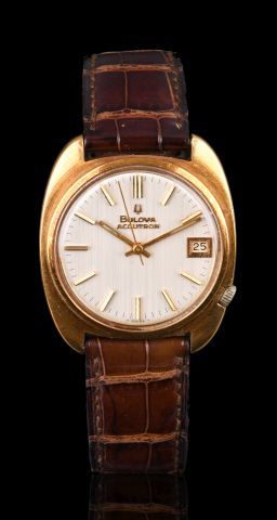 BULOVA Accutron

Rare montre de ville en...