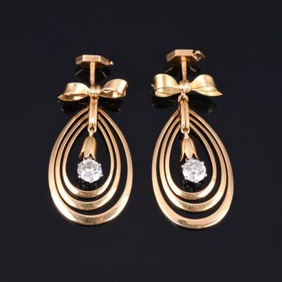 Paire de boucles d’oreilles en or jaune 18K...