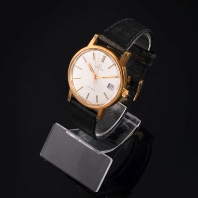 OMEGA

Seamaster

Montre de ville en métal...