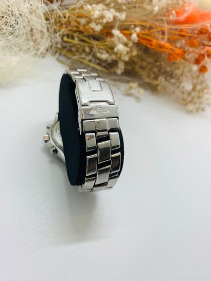 BREITLING

Colt - référence A73350 

Montre...