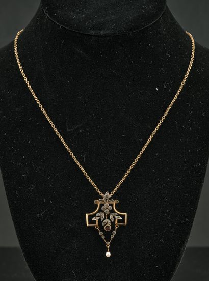 Collier en or jaune 18K 750 millièmes et...