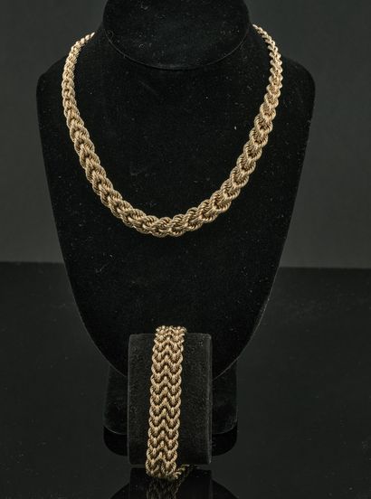 Parure en or jaune 14K 585 millièmes comprenant...
