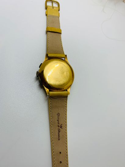 Chronographe en or jaune 18K 750 millièmes...