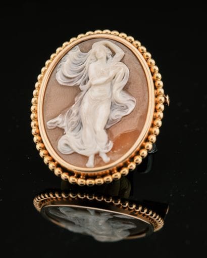 Broche - pendentif en or jaune 18K 750 millièmes...