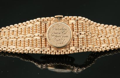 BAUME ET MERCIER

Montre de dame à capot...