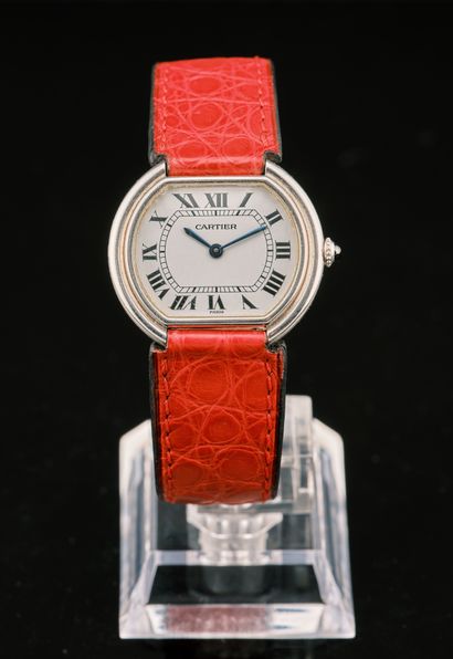 CARTIER

Montre de ville en or gris 18K 750...