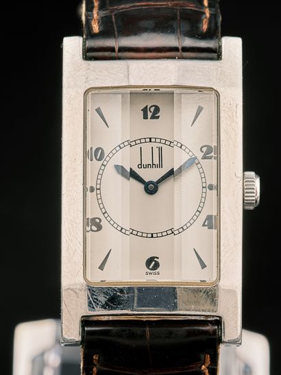 DUNHILL

Montre de ville en acier à mouvement...