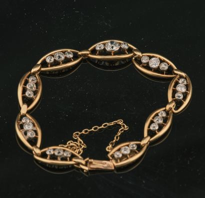 
Charmant bracelet en or jaune 18K 750 millièmes...