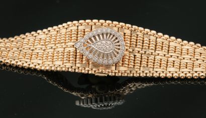 BAUME ET MERCIER

Montre de dame à capot...