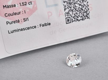 Diamant sur papier de taille ancienne pesant...