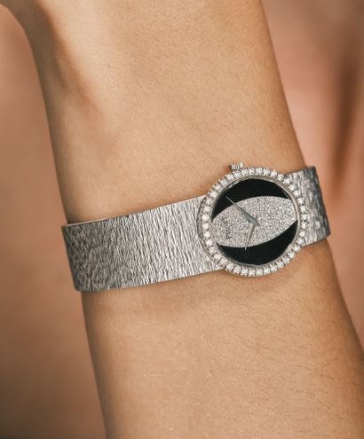 PIAGET
Montre de soirée en or blanc 18k 750...