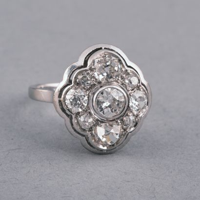 Bague en or blanc 18k 750 millièmes et platine...