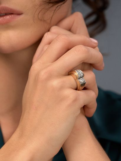 Bague tank en or rose 18k et platine 850...