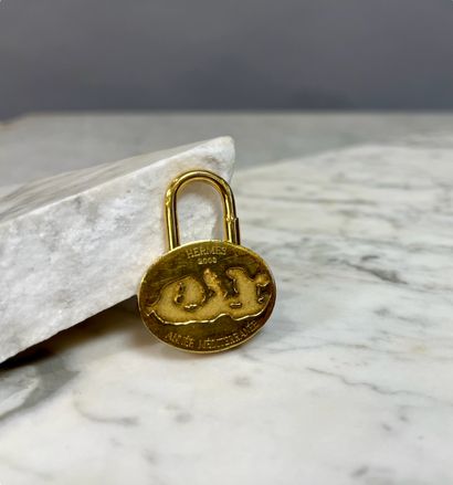 HERMES Paris made in France
Porte-clés en...