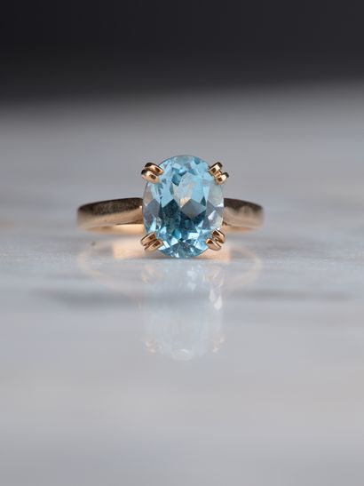 Bague en or 18k 750 millièmes ornée d'une...