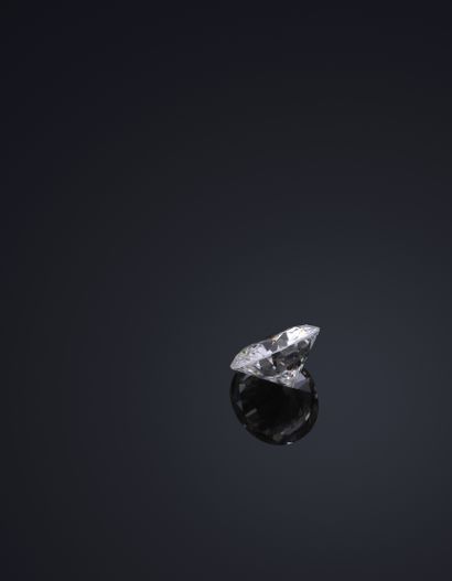 Un diamant sur papier de taille brillant...
