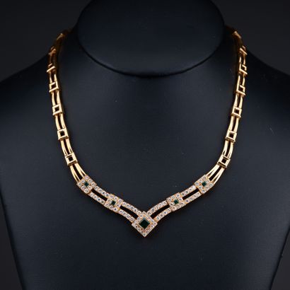 Collier en or jaune 18k 750 millièmes à mailles...