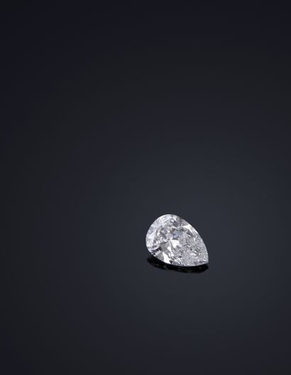 Diamant de taille poire de 3,92 carats, monté...