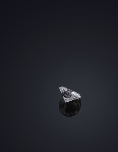 Un diamant sur papier de taille brillant...