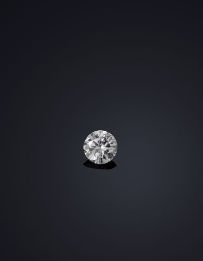 Un diamant sur papier de taille brillant...