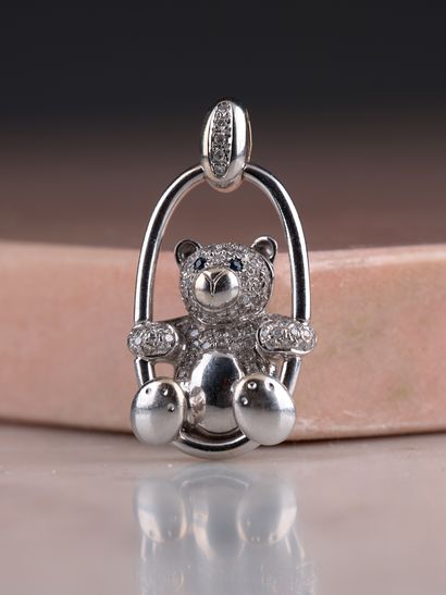 Pendentif en or blanc 18k en forme d'ours...