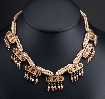 Collier indien en or jaune 18K 750 millièmes...