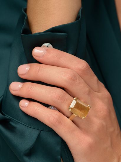 Bague de cocktail en or jaune 18k 750 millièmes...