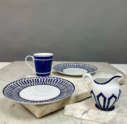 HERMES Paris Made in France
Ensemble en porcelaine...