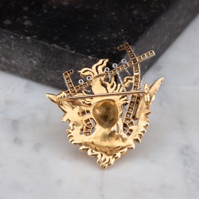 Broche en or jaune 18k 750 millièmes et platine...