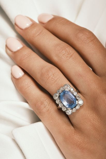 Bague en platine 850 millièmes ornée d'un...