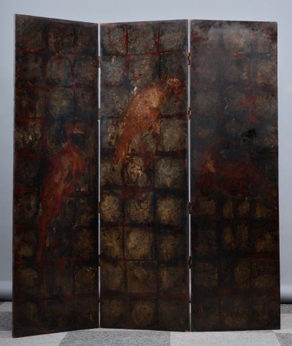 Small three-leaf lacquered wood screen with...