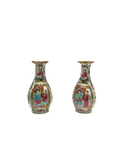 Chine XIXe siècle
Paire de vase de forme...