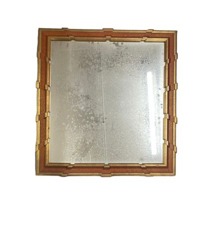 Miroir de style Art Deco en bois laqué rouge...