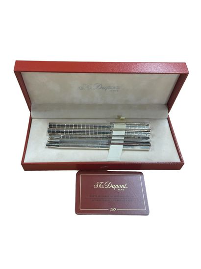 DUPONT
Set of two silver-plated metal sets...