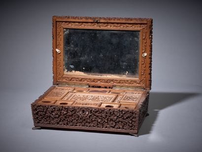 INDE, XIXe siècle
Elégant coffret en bois...