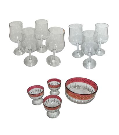 Lot de 7 verres à vin de dégustation en cristal....