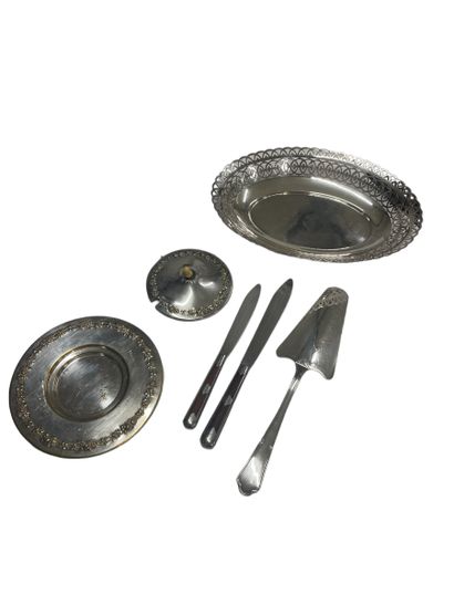 Lot of silver plated metal including : 
-...