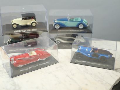 Lot de 6 voitures époque années 30 à l'échelle...