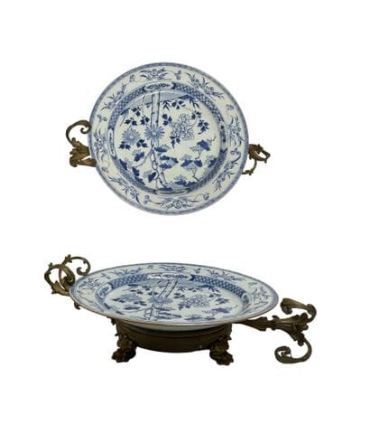 CHINE XXe 
Grand plat en porcelaine émaillée...