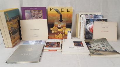 [BEAUX-ARTS]

Set of books and catalogs including:
Catalog...